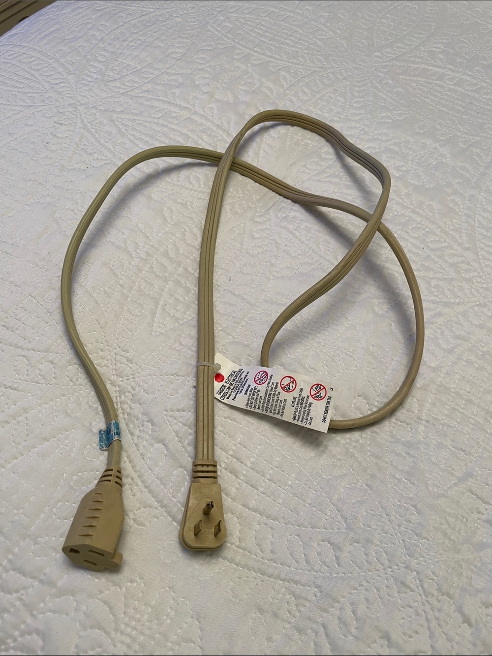 Tan Heavy Duty Electric Extension Cord Flat Angled Plug Grounded Outlet 6 Feet